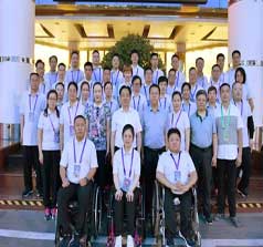 王建强在济南看望我省参加第七届全国残疾人职业技能大赛选手